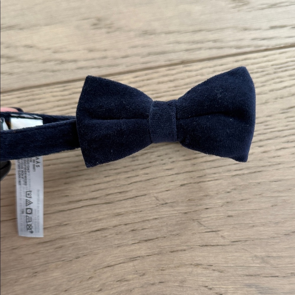 Janie & Jack Kids Navy Velvet Bow Tie